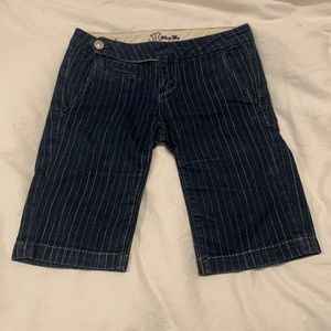 Mid length shorts
